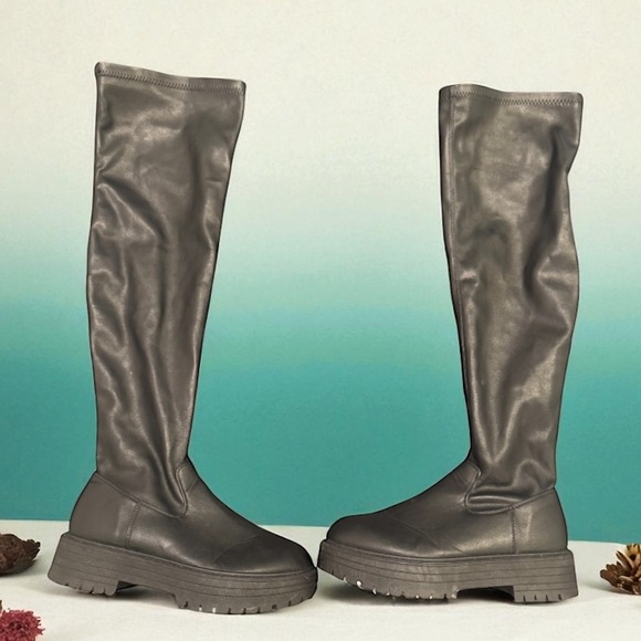 Forever 21 Over the Knee Black Boots - Picture 1 of 5